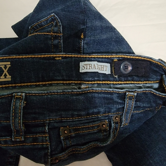 True Craft blue jeans, big boys size 6, adjustable waist. - Picture 3 of 4